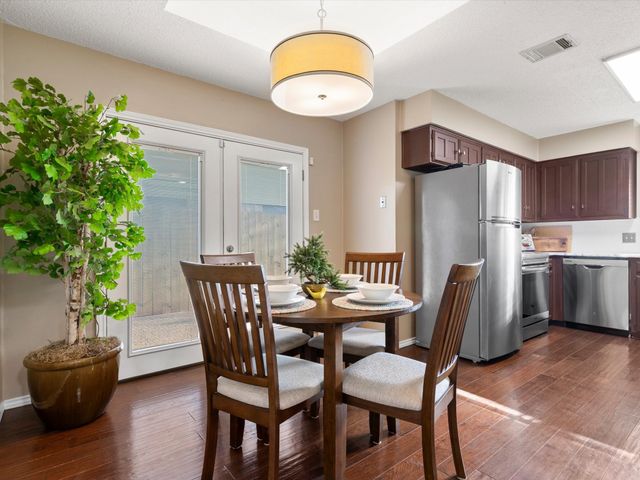 3028 Oak Valley Drive, Bedford, TX 76021