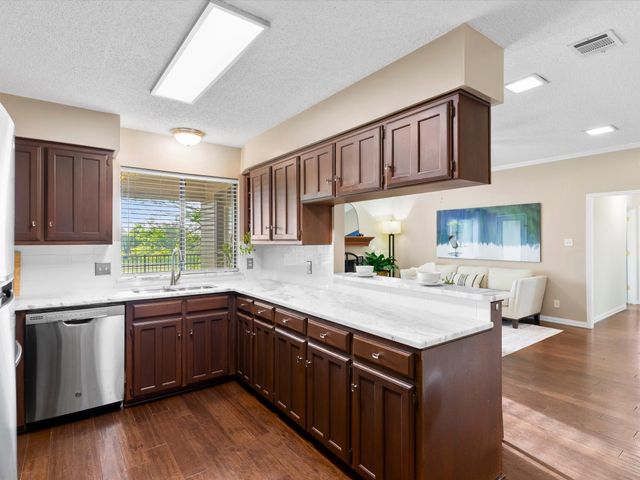 3028 Oak Valley Drive, Bedford, TX 76021