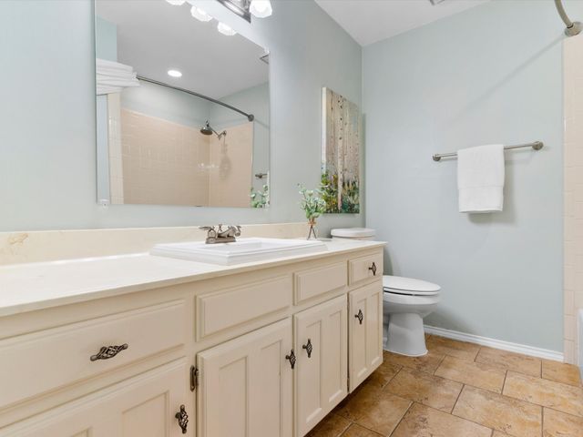 3028 Oak Valley Drive, Bedford, TX 76021