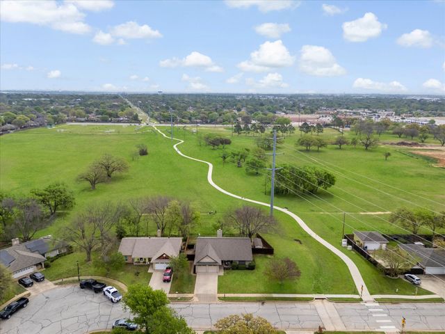 3028 Oak Valley Drive, Bedford, TX 76021
