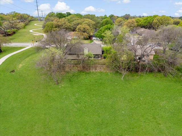 3028 Oak Valley Drive, Bedford, TX 76021