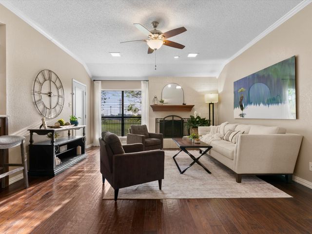 3028 Oak Valley Drive, Bedford, TX 76021