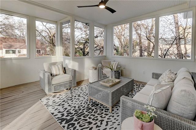 426 W 57th Street, Kansas City, MO 64113