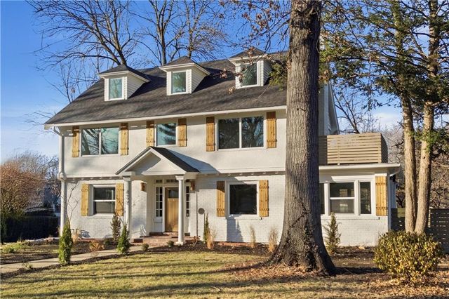 426 W 57th Street, Kansas City, MO 64113