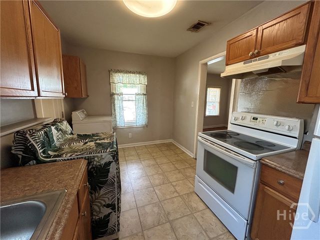 1225 E 55Th Street, Savannah, GA 31404
