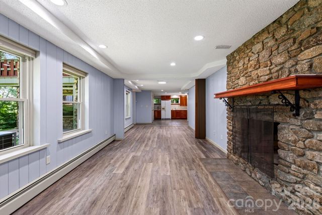 760 Glenn Bridge Road, Arden, NC 28704