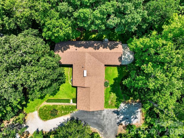 760 Glenn Bridge Road, Arden, NC 28704