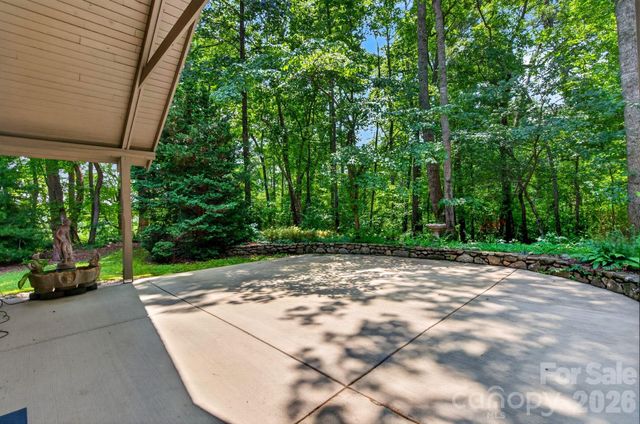 760 Glenn Bridge Road, Arden, NC 28704
