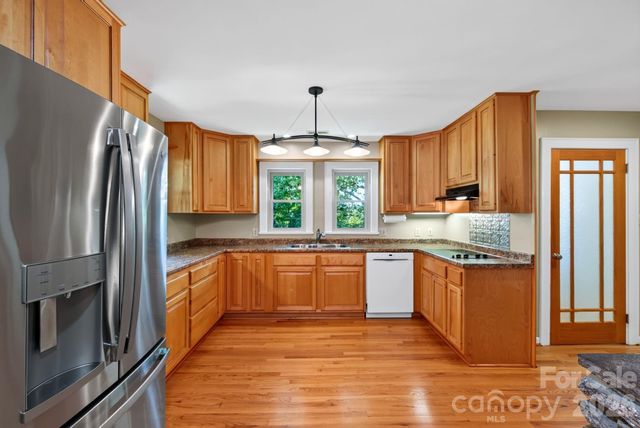 760 Glenn Bridge Road, Arden, NC 28704