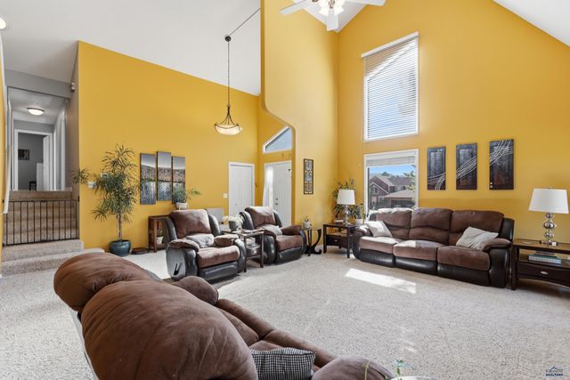 3115 HOGAN CT, Rapid City, SD 57702