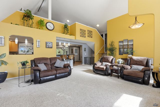 3115 HOGAN CT, Rapid City, SD 57702
