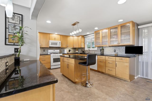 3115 HOGAN CT, Rapid City, SD 57702