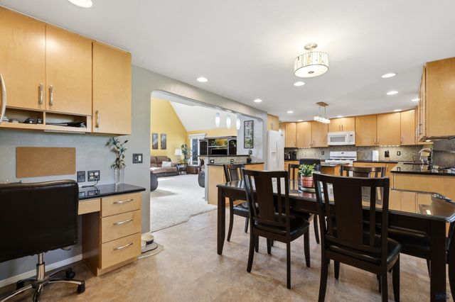 3115 HOGAN CT, Rapid City, SD 57702