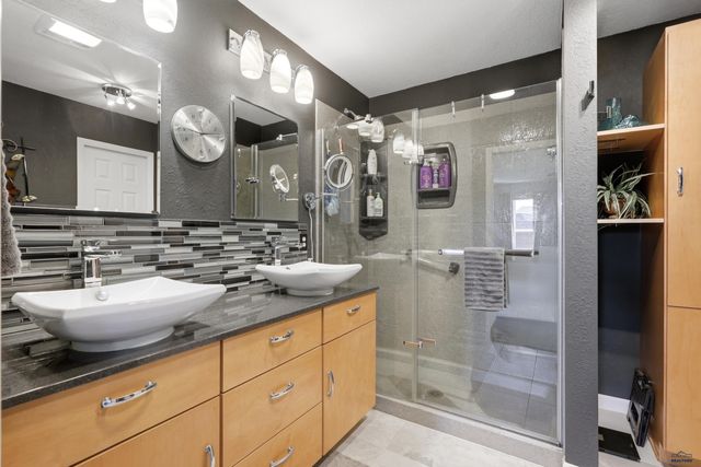 3115 HOGAN CT, Rapid City, SD 57702