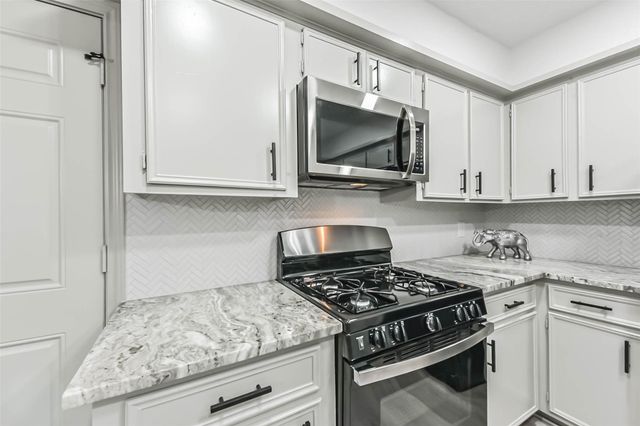 1805 Sleepy Creek Way, Pearland, TX 77581