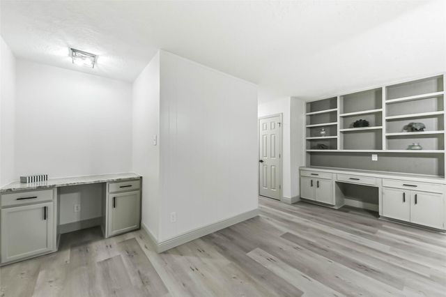 1805 Sleepy Creek Way, Pearland, TX 77581