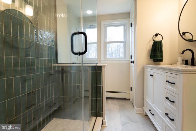 196 HOPEWELL WERTSVILLE RD, Hopewell, NJ 08525