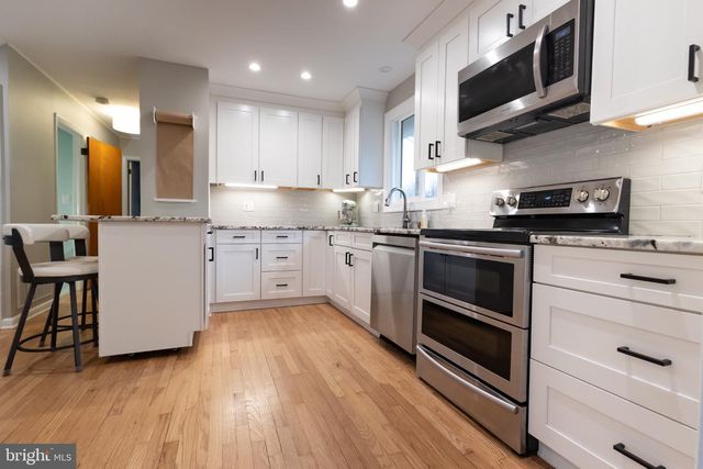 196 HOPEWELL WERTSVILLE RD, Hopewell, NJ 08525