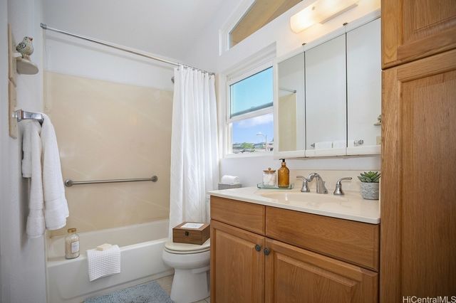 4711 Likini Street, Honolulu, HI 96818