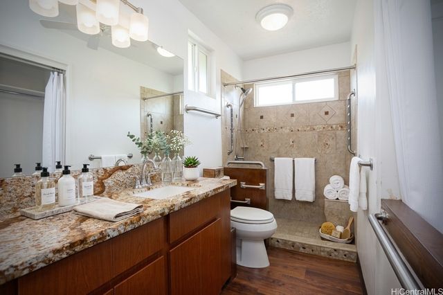 4711 Likini Street, Honolulu, HI 96818