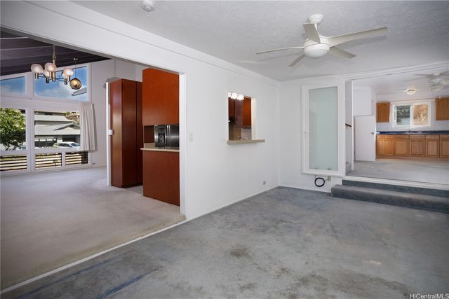 4711 Likini Street, Honolulu, HI 96818