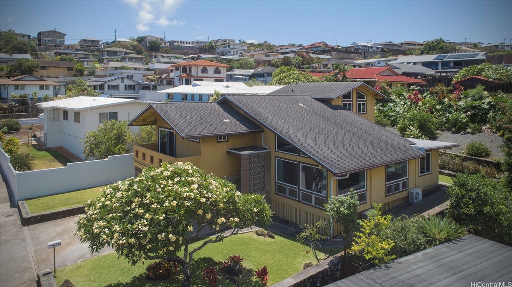 4711 Likini Street, Honolulu, HI 96818