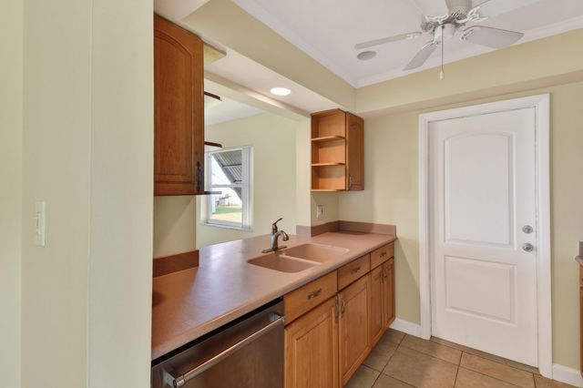 1904 SW Golf Lane, Boynton Beach, FL 33426