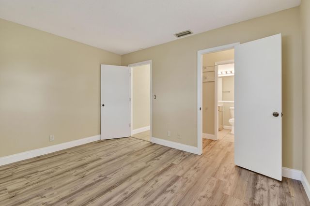 1904 SW Golf Lane, Boynton Beach, FL 33426