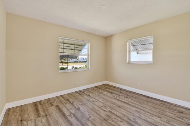 1904 SW Golf Lane, Boynton Beach, FL 33426