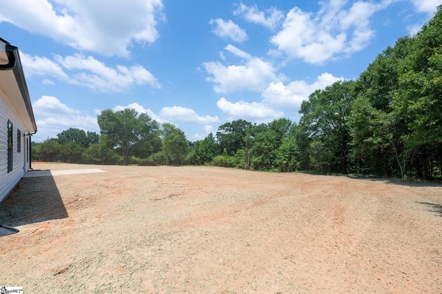 486 Hellams Road, Gray Court, SC 29645