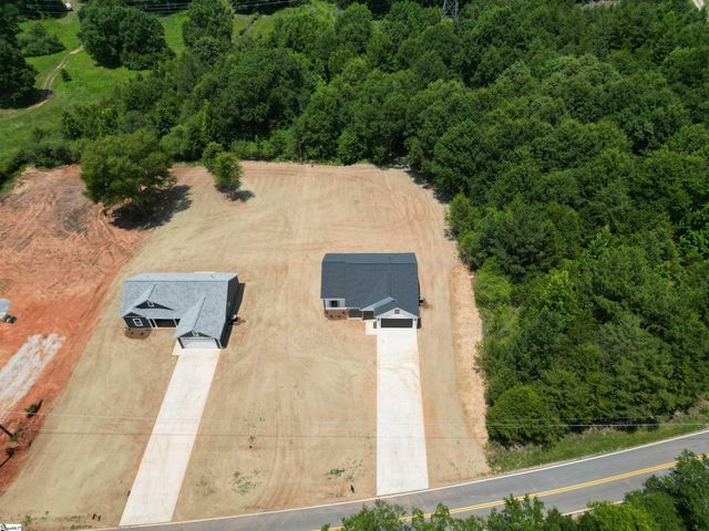 486 Hellams Road, Gray Court, SC 29645