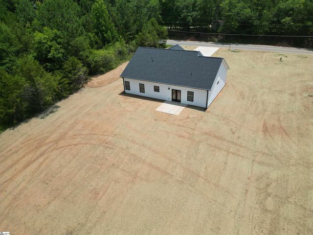 486 Hellams Road, Gray Court, SC 29645