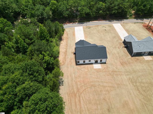 486 Hellams Road, Gray Court, SC 29645