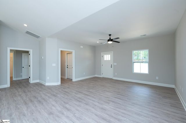 486 Hellams Road, Gray Court, SC 29645
