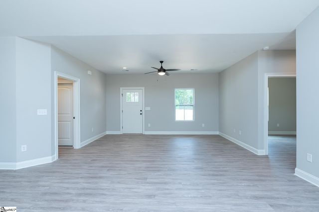 486 Hellams Road, Gray Court, SC 29645