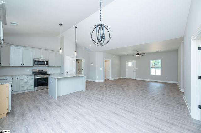 486 Hellams Road, Gray Court, SC 29645