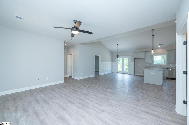 486 Hellams Road, Gray Court, SC 29645