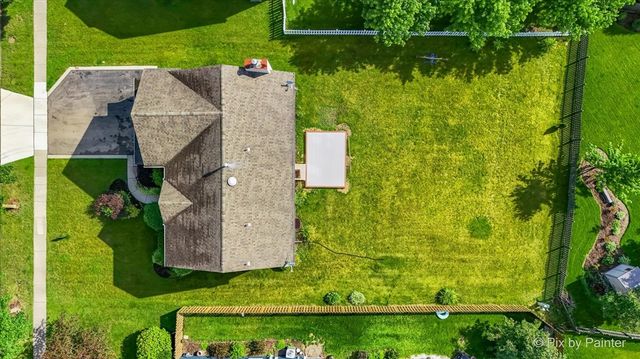 1831 Haverford Drive, Algonquin, IL 60102