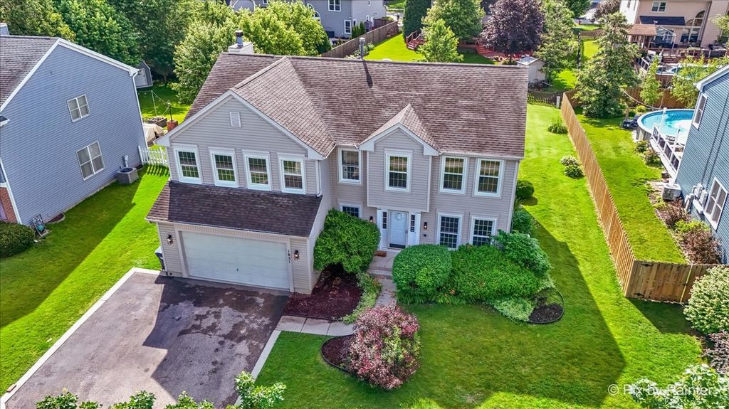 1831 Haverford Drive, Algonquin, IL 60102