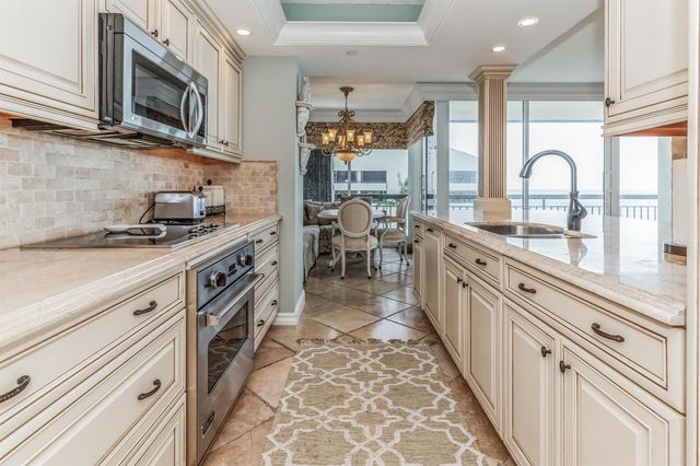 4000 N OCEAN Drive 401, Singer Island, FL 33404