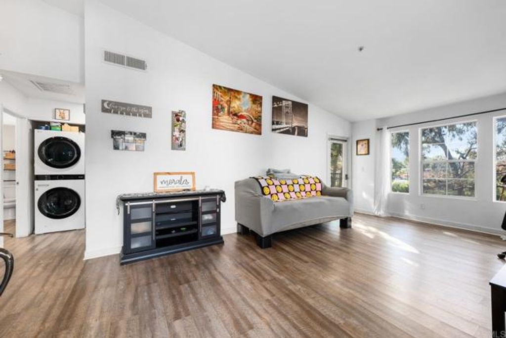 18736 Caminito Cantilena 190, San Diego, CA 92128