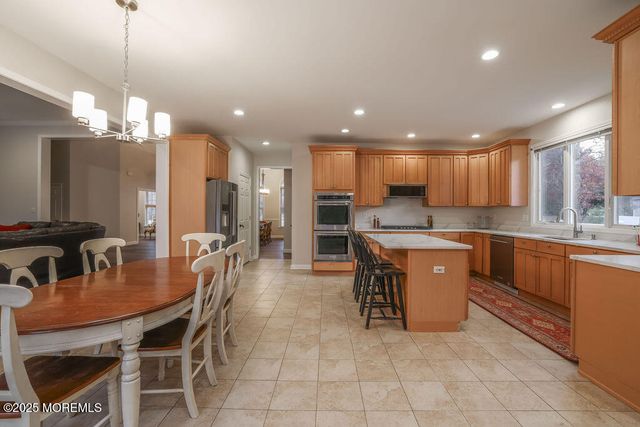 5 Popper Street, Manahawkin, NJ 08050