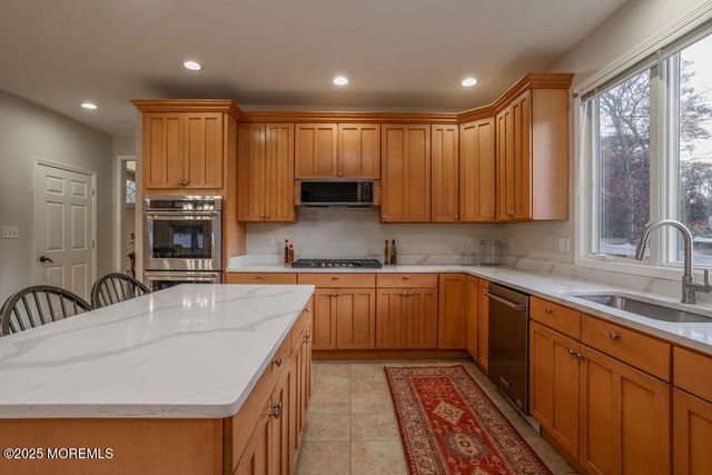 5 Popper Street, Manahawkin, NJ 08050