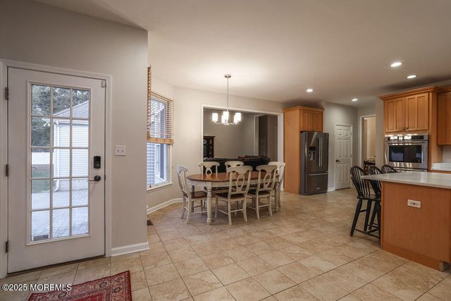 5 Popper Street, Manahawkin, NJ 08050