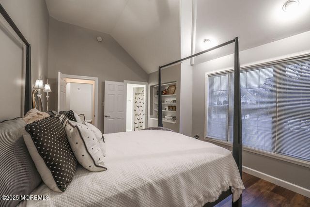 5 Popper Street, Manahawkin, NJ 08050