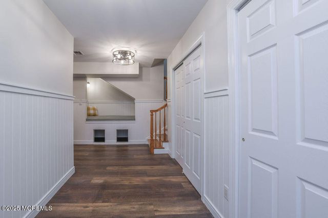 5 Popper Street, Manahawkin, NJ 08050