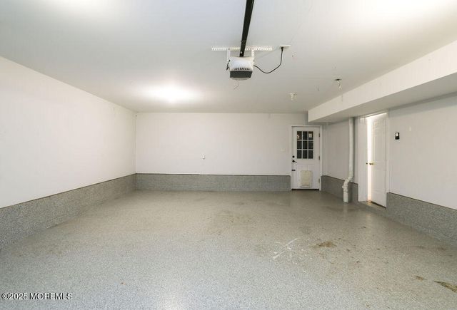 5 Popper Street, Manahawkin, NJ 08050