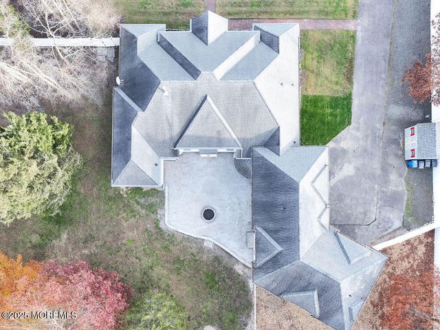 5 Popper Street, Manahawkin, NJ 08050