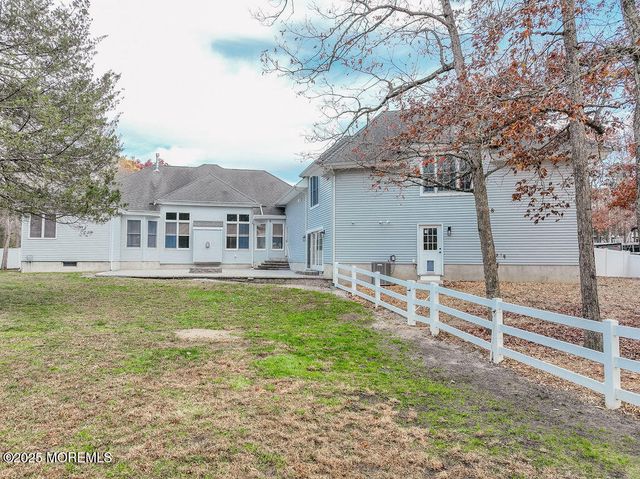 5 Popper Street, Manahawkin, NJ 08050