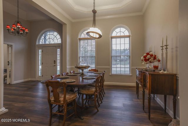 5 Popper Street, Manahawkin, NJ 08050